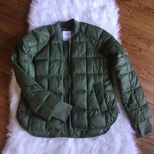 Gap fit lightweight quilted water resistant khaki jacket
